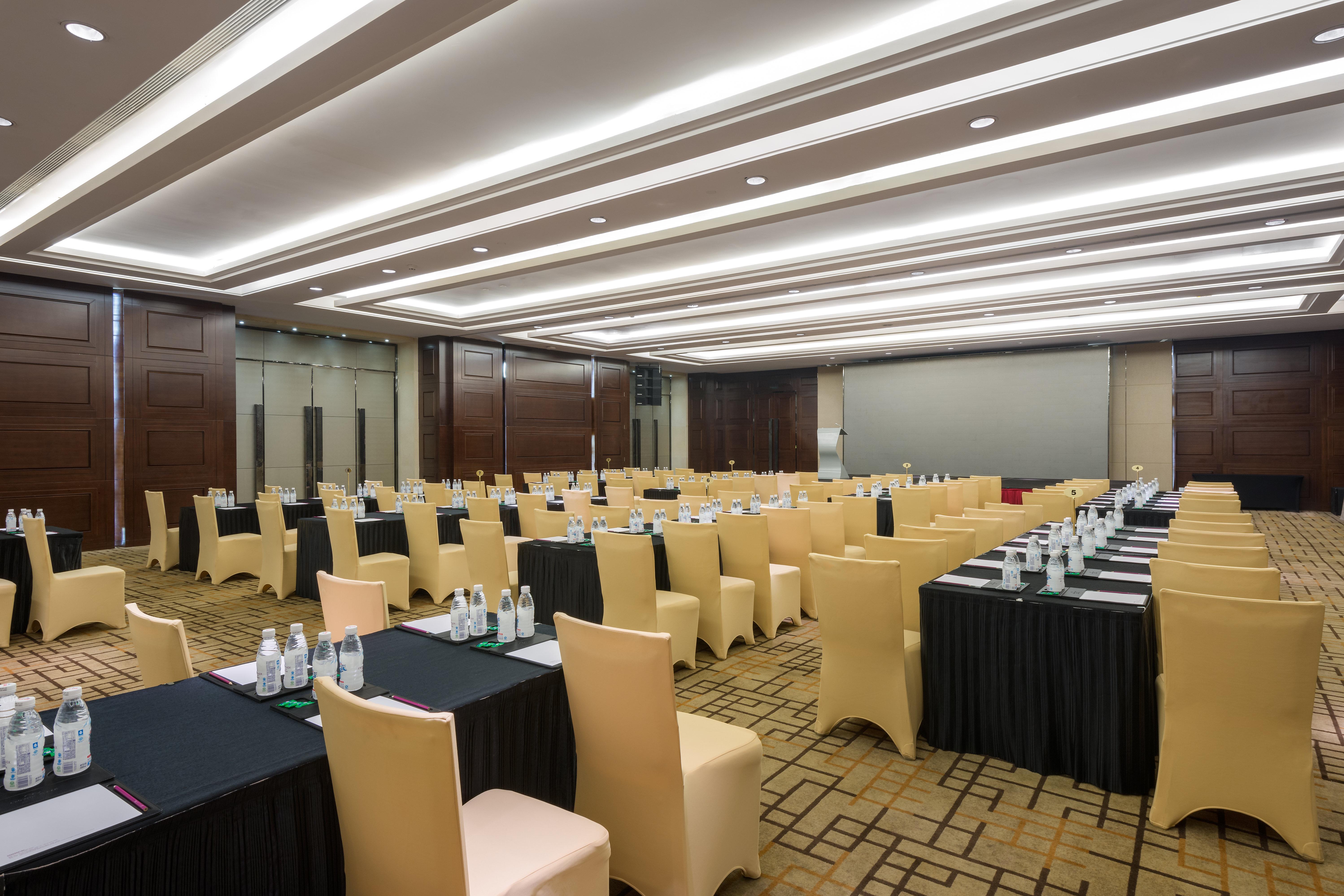 Hotel Crowne Plaza Chengdu West By Ihg Esterno foto